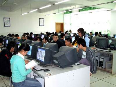 信息技術在小學英語教學中的創(chuàng)新應用與網絡信息技術的開發(fā)